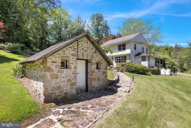 32 FURNACE RUN RD, Boyertown, PA 19512