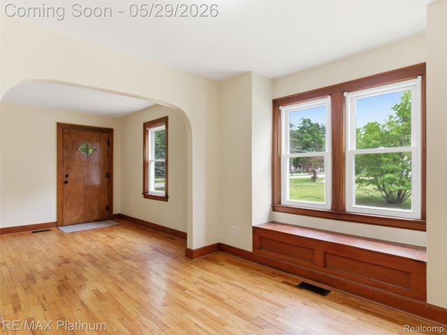 6335 Silver Lake Road, Fenton Charter Township, MI 48451