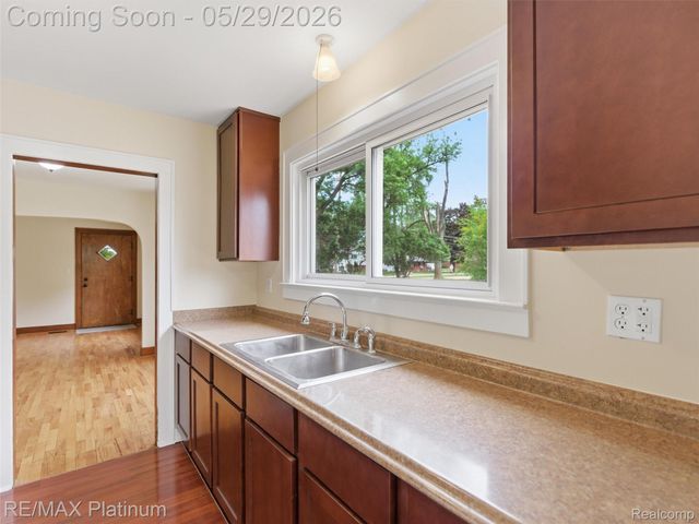 6335 Silver Lake Road, Fenton Charter Township, MI 48451