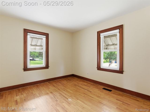 6335 Silver Lake Road, Fenton Charter Township, MI 48451