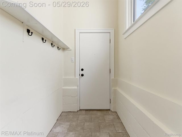6335 Silver Lake Road, Fenton Charter Township, MI 48451