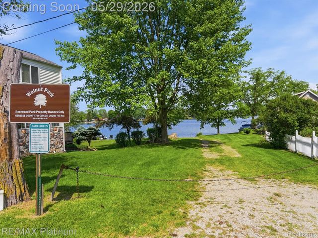 6335 Silver Lake Road, Fenton Charter Township, MI 48451