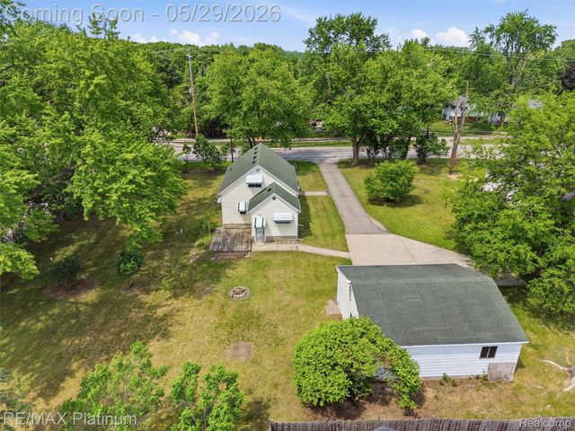 6335 Silver Lake Road, Fenton Charter Township, MI 48451
