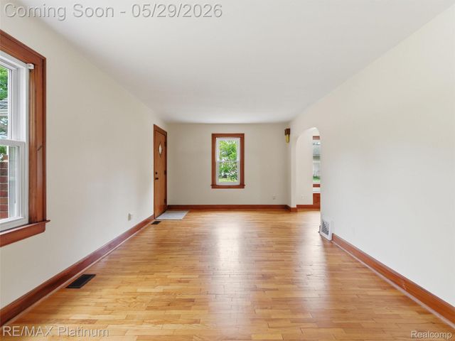 6335 Silver Lake Road, Fenton Charter Township, MI 48451
