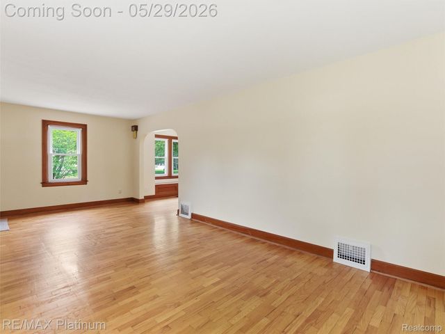 6335 Silver Lake Road, Fenton Charter Township, MI 48451