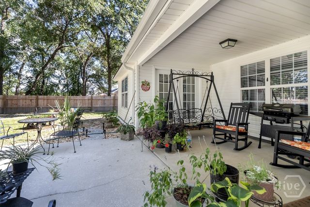 285 Creekside Circle, Ellabell, GA 31308