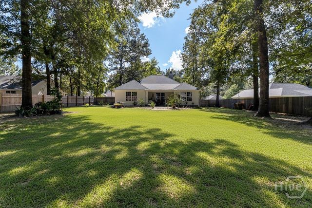 285 Creekside Circle, Ellabell, GA 31308