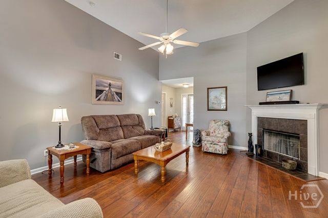 285 Creekside Circle, Ellabell, GA 31308