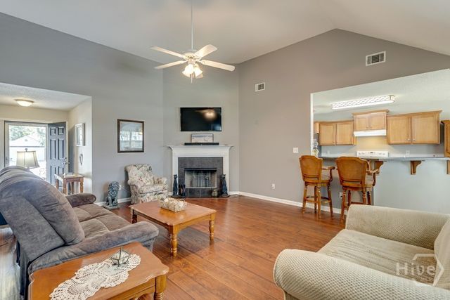 285 Creekside Circle, Ellabell, GA 31308