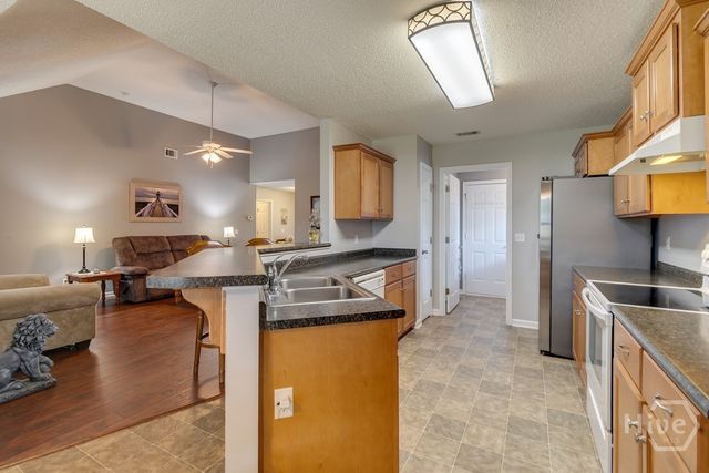 285 Creekside Circle, Ellabell, GA 31308