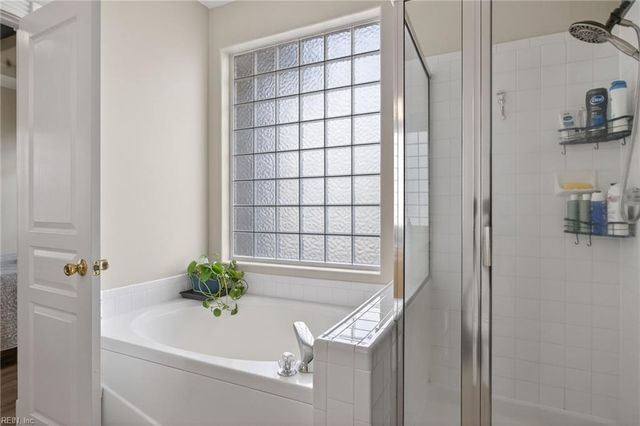 1014 Bay Breeze DR, Suffolk, VA 23435