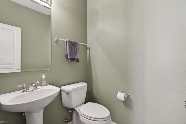 1014 Bay Breeze DR, Suffolk, VA 23435