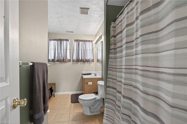 1014 Bay Breeze DR, Suffolk, VA 23435