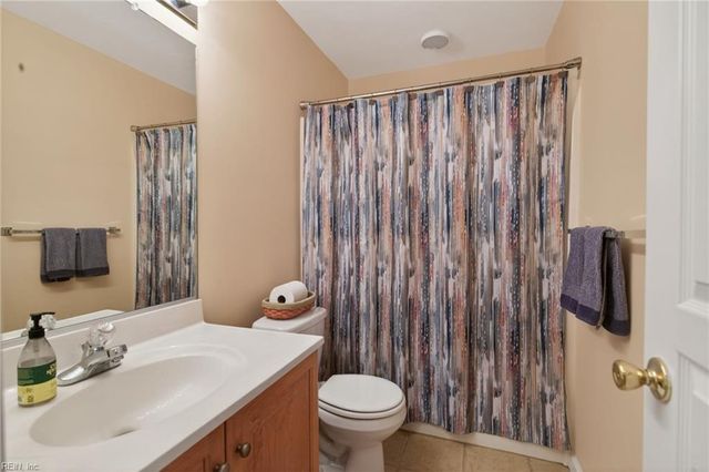 1014 Bay Breeze DR, Suffolk, VA 23435