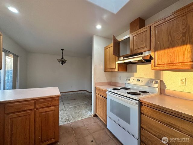 2111 Laurel St, Shelton, WA 98584