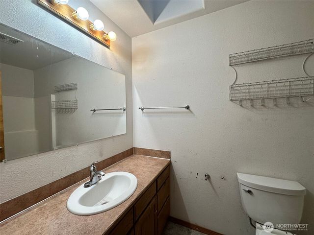 2111 Laurel St, Shelton, WA 98584