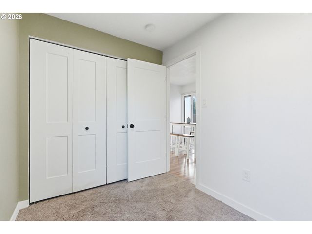 16484 FRONT Ave, Oregon City, OR 97045