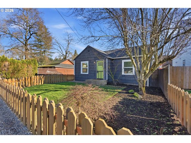 16484 FRONT Ave, Oregon City, OR 97045