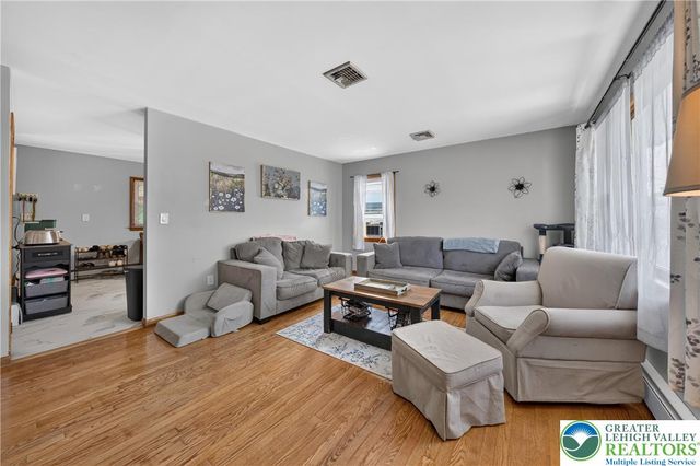 332 W Lincoln Street, Easton, PA 18042