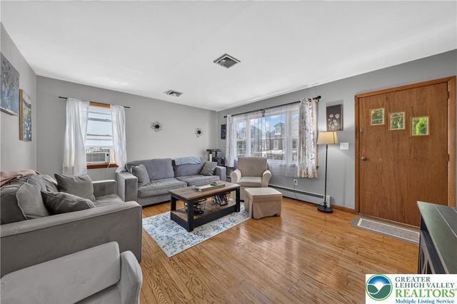 332 W Lincoln Street, Easton, PA 18042