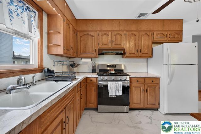 332 W Lincoln Street, Easton, PA 18042