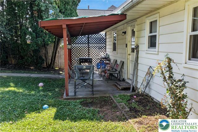 332 W Lincoln Street, Easton, PA 18042