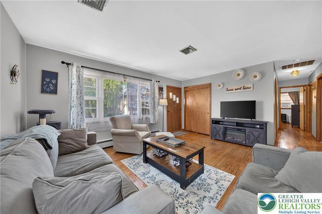 332 W Lincoln Street, Easton, PA 18042