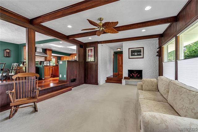7932 Quaker Road, Orchard Park, NY 14127