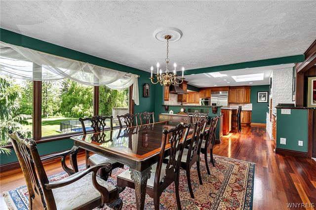 7932 Quaker Road, Orchard Park, NY 14127