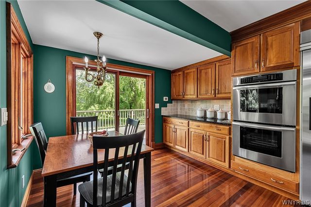7932 Quaker Road, Orchard Park, NY 14127