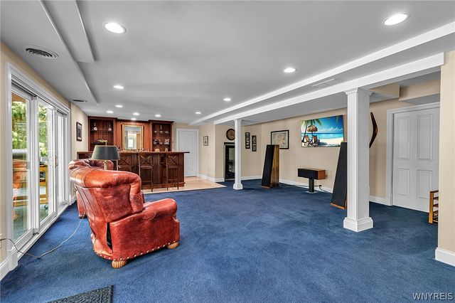 7932 Quaker Road, Orchard Park, NY 14127