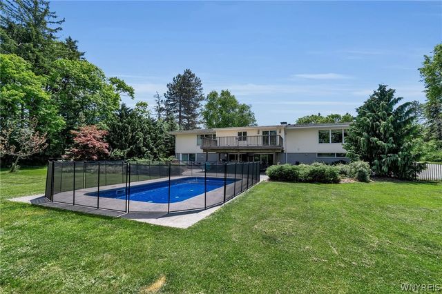 7932 Quaker Road, Orchard Park, NY 14127