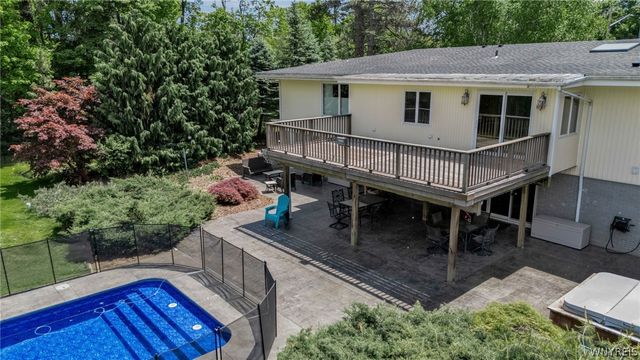 7932 Quaker Road, Orchard Park, NY 14127