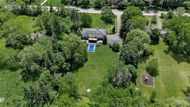 7932 Quaker Road, Orchard Park, NY 14127