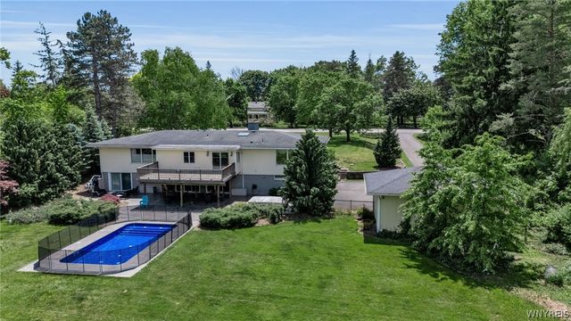 7932 Quaker Road, Orchard Park, NY 14127