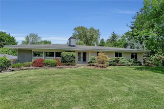 7932 Quaker Road, Orchard Park, NY 14127