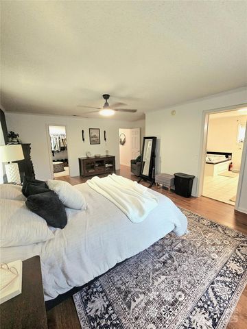 1575 Lewis Farm Road, Kings Mountain, NC 28086