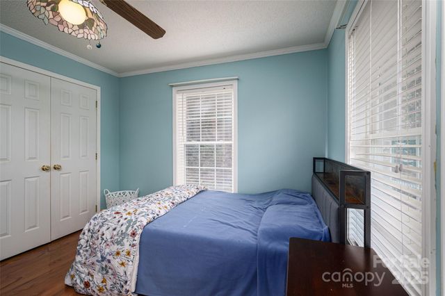 1575 Lewis Farm Road, Kings Mountain, NC 28086