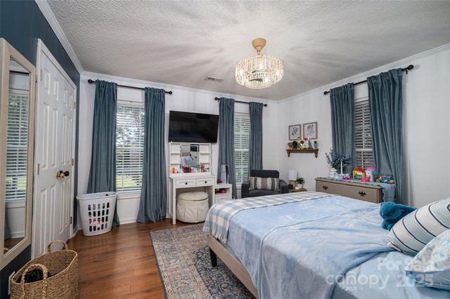 1575 Lewis Farm Road, Kings Mountain, NC 28086