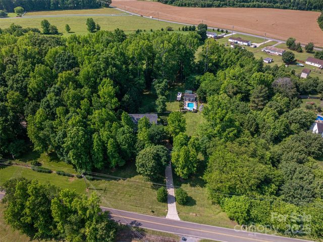 1575 Lewis Farm Road, Kings Mountain, NC 28086