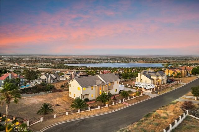 345 Lakeview, Palmdale, CA 93551