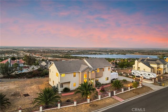 345 Lakeview, Palmdale, CA 93551
