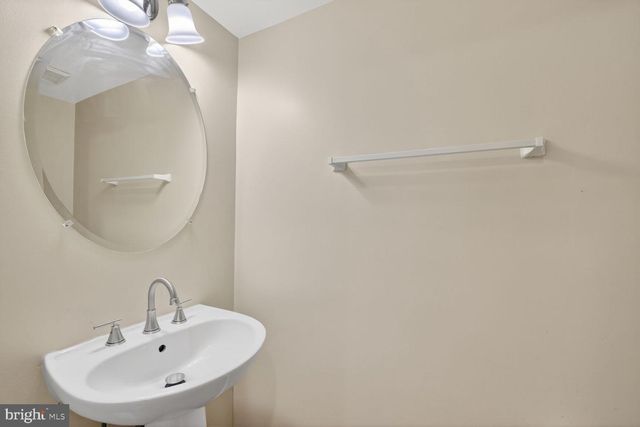 4721 ROLLINGDALE WAY, Capitol Heights, MD 20743