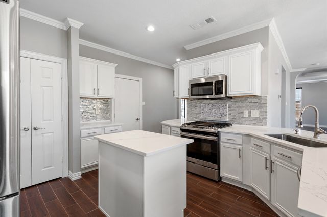 6722 Tabor Drive, Arlington, TX 76002