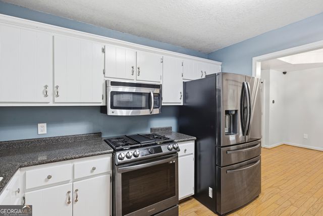5995 Cascade Palmetto Highway, Fairburn, GA 30213