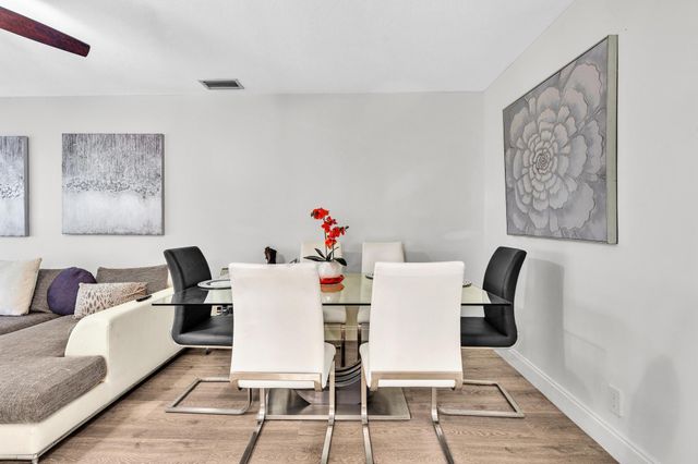 6663 Via Regina, Boca Raton, FL 33433