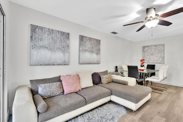 6663 Via Regina, Boca Raton, FL 33433