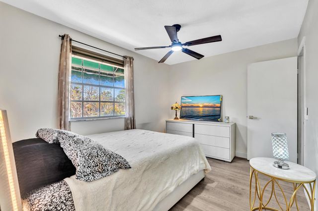 6663 Via Regina, Boca Raton, FL 33433