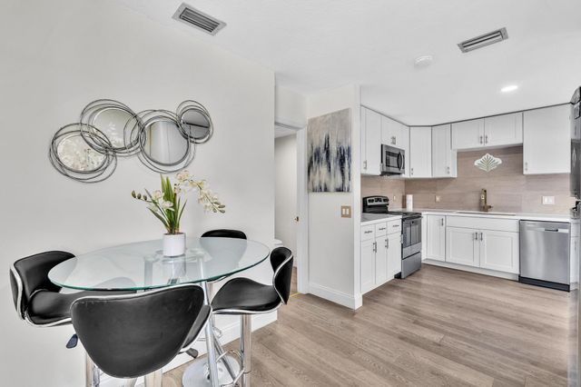 6663 Via Regina, Boca Raton, FL 33433