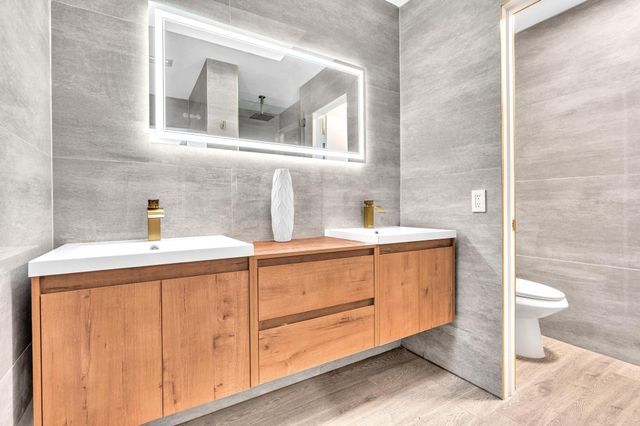 6663 Via Regina, Boca Raton, FL 33433